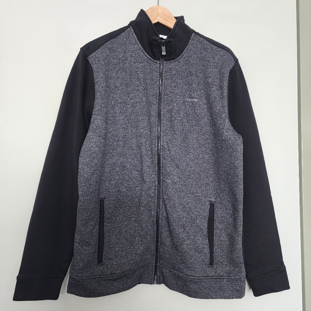 Calvin Klein zipped up fleece jacket size Large